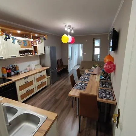 Dédi Apartman Apartman *